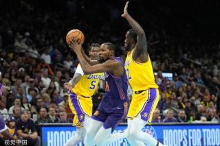 在边路的突 在边路的突