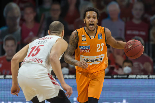 帮助球员调 帮助球员调